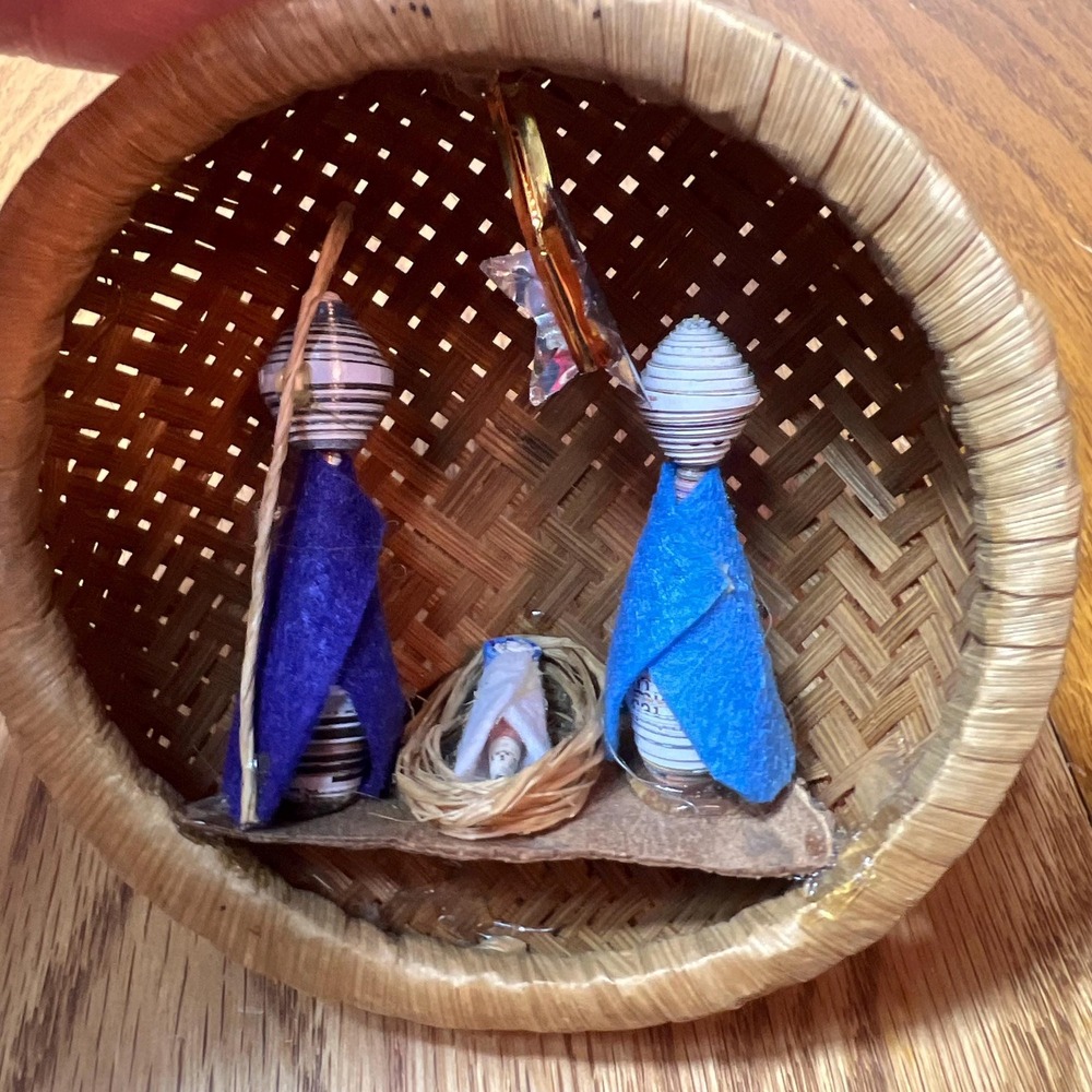VTG Ornament Woven Bamboo Basket Nativity Christmas Rustic Folk Art Christmas
